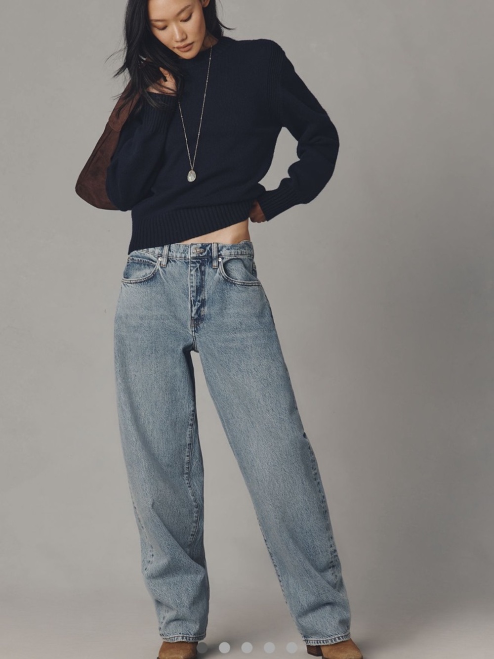 Frame low slug barrel Denim Relaxed Boyfriend Jeans in Light Blue Wash